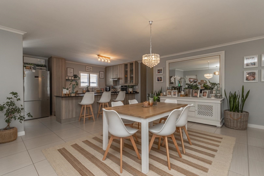 3 Bedroom Property for Sale in Sunningdale Western Cape